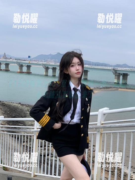 每次上17c首页，黑料一出，我的小心脏就要蹦出来了...