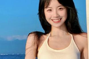 观看“51吃瓜”：边看边吃，瓜汁四溅不怕泼！