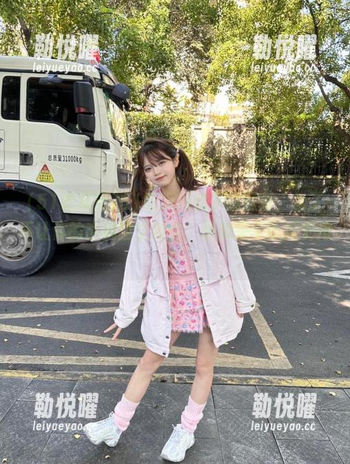 51吃瓜网的下载网址，为了不让你的手机空空如也，快快来个吃瓜安排！