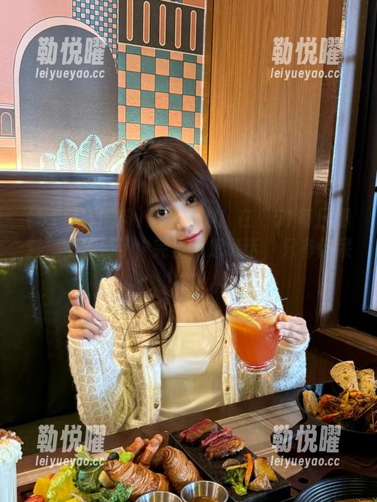更新来啦！在“51每日爆料”上刷到了，完全不想说话，只有惊呆！