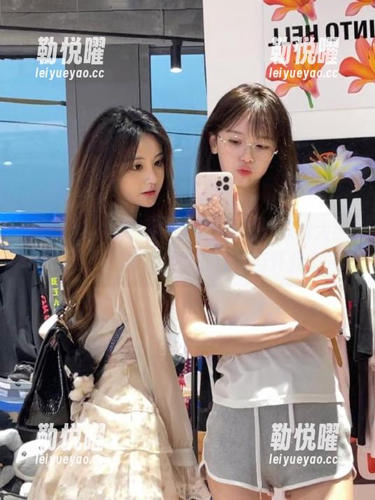 在51热门大瓜，黑料大全里，怀抱永不迷路的纯真与怀疑。