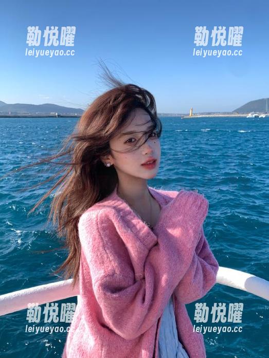 下载苹果版58吃瓜网，觉得自己就像在水深火热的八卦海里游来游去……