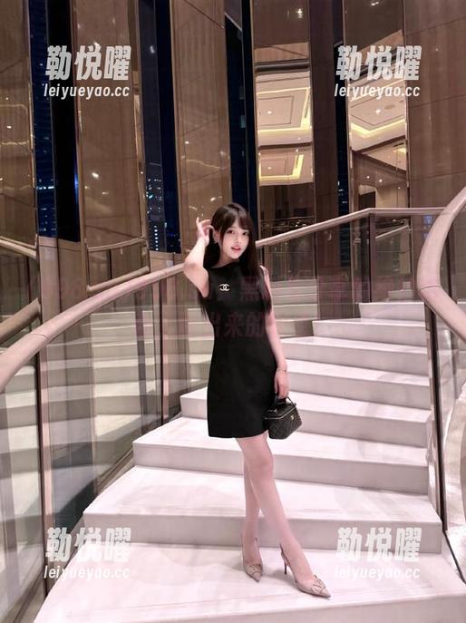 998.su：黑料与分享的绝妙结合，豁出来的快感！