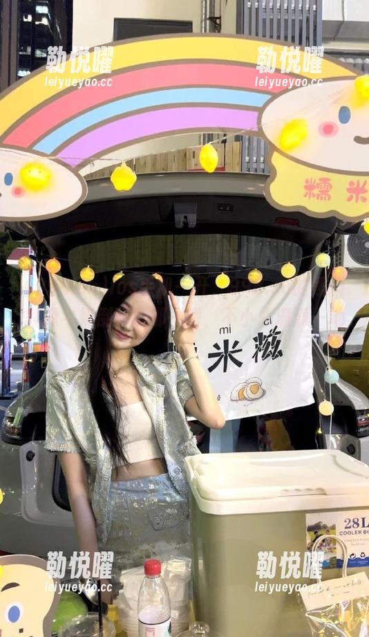 ios手机一开，998.su的黑料就像牛奶倒下的那一瞬，不小心满满一地！