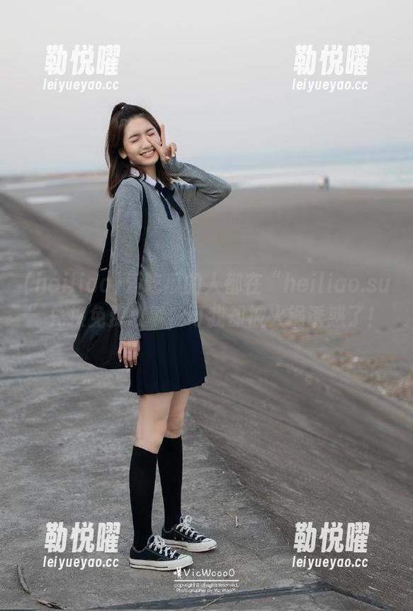 爱吃瓜的人都在“heiliao.su”兑换免费故事，可我却被火锅诱惑了！