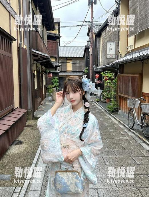 “hls09.cc”发布：这瓜也太酸了！坐等评论区小火花～
