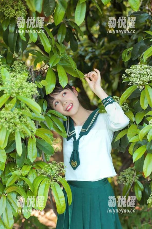 请告诉我，“hlw”app是不是有魔法？我每次看都停不下来。