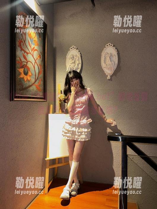 边看边想，“hlw.bet”的地址到底会不会变成约会圣地？