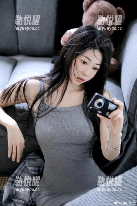 导航到tttzzz5.cc，来一波黑料，让你边吃瓜边orzzzz！