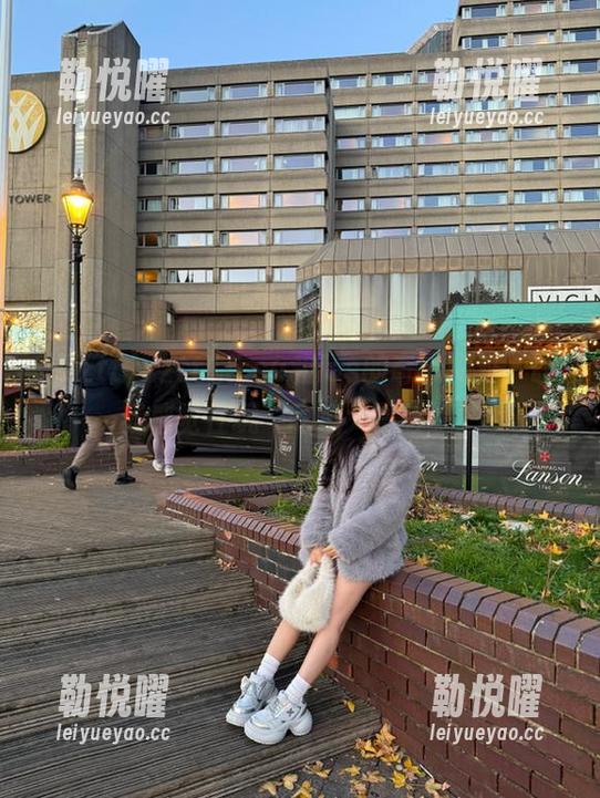 zztt15.su和ios的奇妙配对，让我感觉在玩‘吃瓜大冒险’！