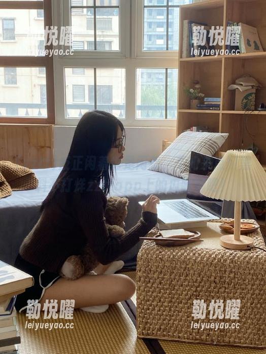 反正闲着也是闲着，不如来点hl黑料不打烊zzttapp上的瓜聊聊吧！