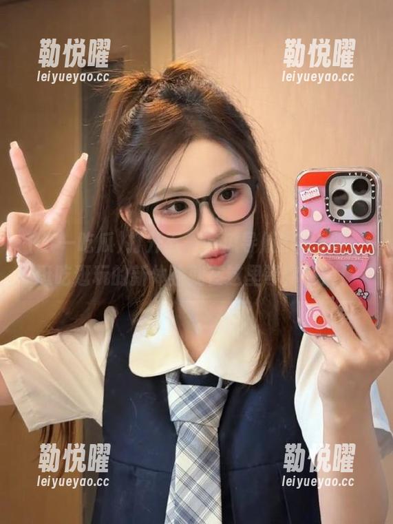 打开五一吃瓜导航2025版，逛吃逛玩的新体验就在这里等你解锁！