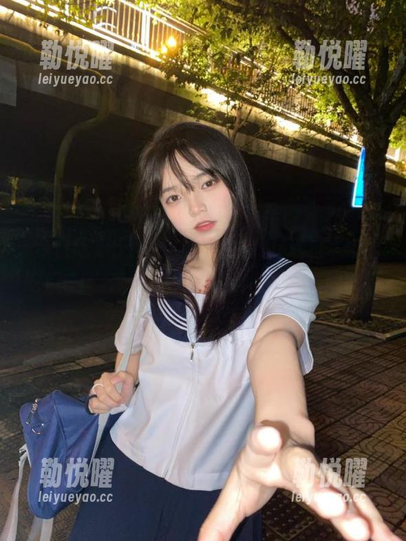 噢，今晚的八卦通过“今日吃瓜51”诱惑了我，收藏后再慢慢咀嚼。