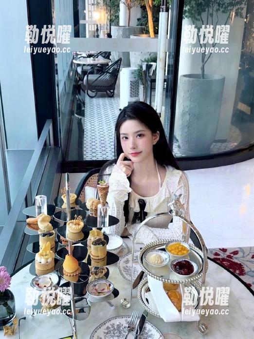 说好的“冲哥黑料正能量”导航带我飞，结果1080P只让我对此产生更多疑惑和欲望。