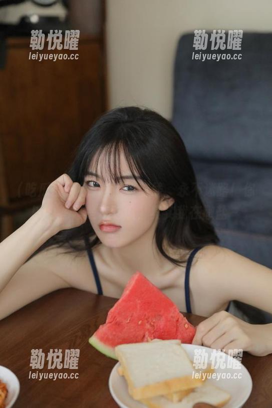 吃瓜最前线，永不迷路！你以为我只是在吃瓜，其实我在撒盐～