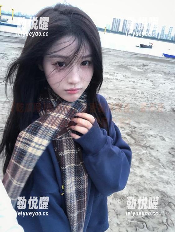 吃瓜网，免费视频观看，要不要一起在这瓜田里撒个欢？