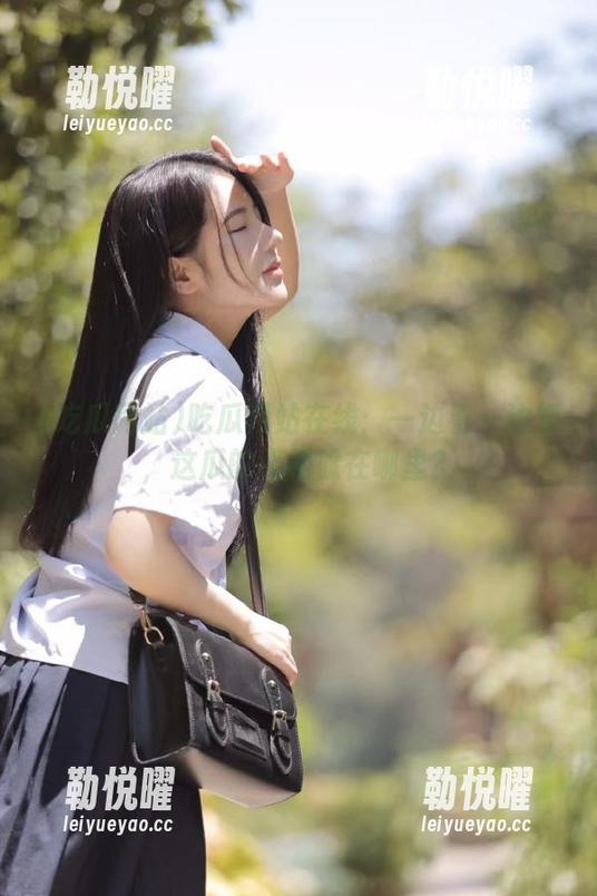 吃瓜网站在线：一边看一边想，这瓜的真相躲在哪里？