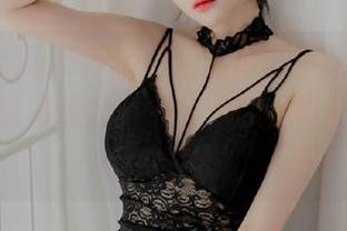 52cg吾爱吃瓜网苹果版，在这儿飞速移动的手指和弹幕，真有种时光穿梭的错觉。