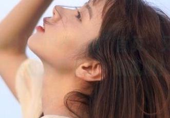 “国产黑料”首页：又一条热乎乎的瓜等着我，吼吼吼！