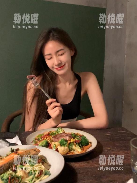 观看娱乐718：一字马真有这么好看吗？