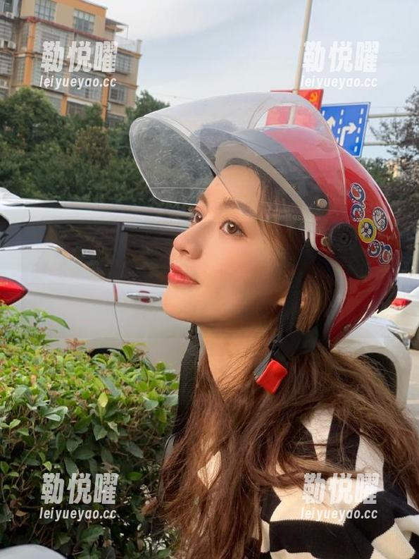 真心喜欢“我要吃瓜群”苹果版，越看越觉得有点火辣，不过话说回来，这瓜有点酸！