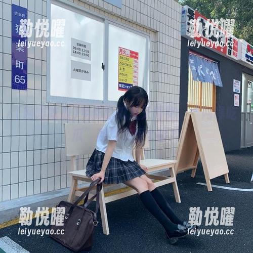 免费的瓜从天而降，“网曝吃瓜”到底在图个啥？