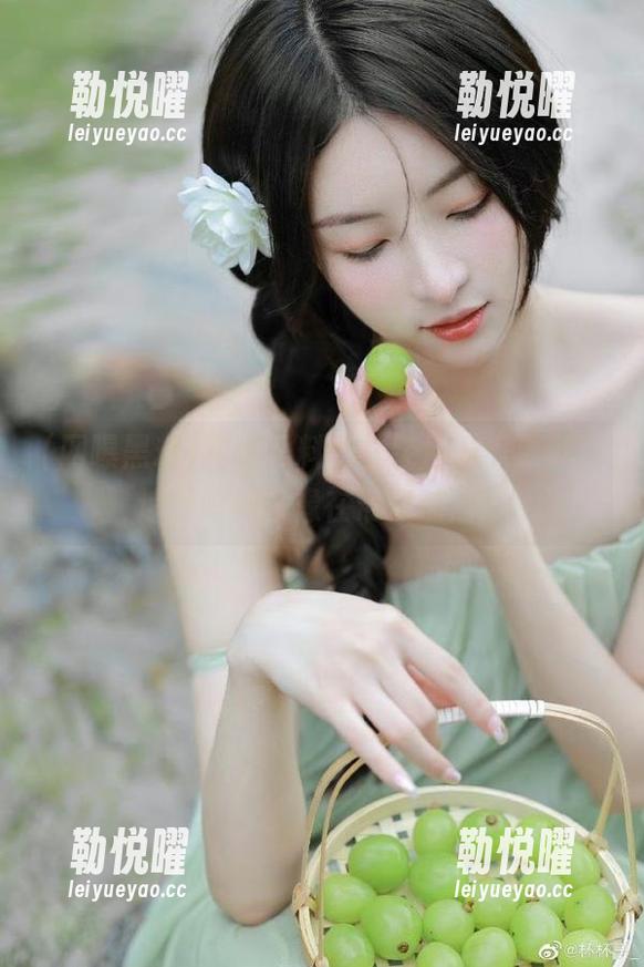 网曝黑料，登录后看瓜更爽，连蝉鸣都好像在帮你加油！