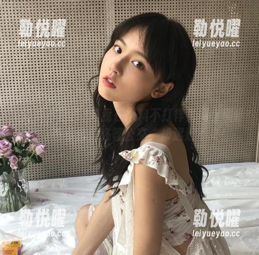 当我在黑料不打徉官网上刷新时，感觉像是在等公交，却迟迟不来！