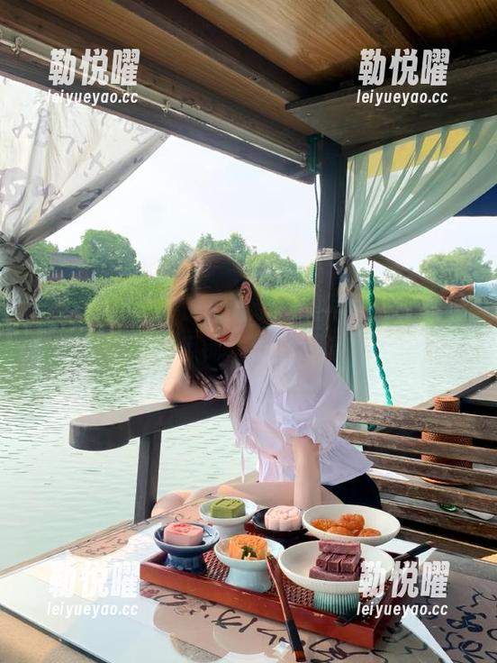 快来登录黑料不打烊，最近的瓜铺满整个屏幕