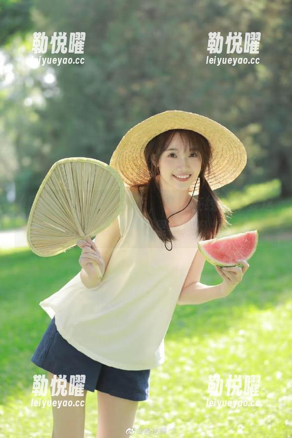 新瓜发布，黑料在线要不要这么抓人心啊，心里小鹿乱撞！