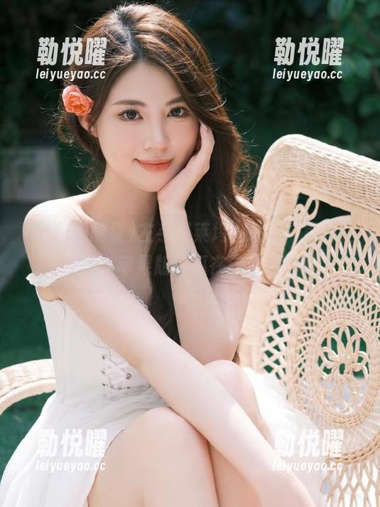 左手好莱坞，右手“黑料正能量”苹果版，瓜在这里等你啃